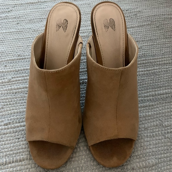 Victoria Secrets Mules - size 8.5 - Picture 1 of 3